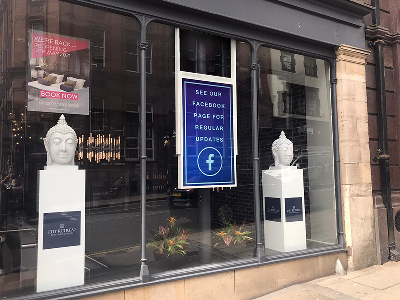 Ultra High Brightness Hanging Double Sided Displays - Application Image (18)