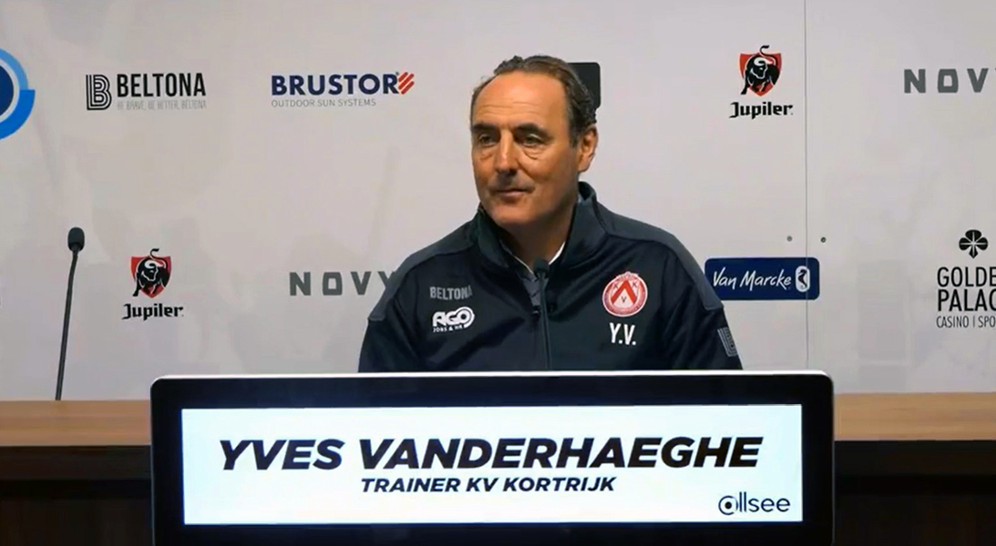 Ultra Wide Stretched Bar Displays - KVK Football Club - Belgium (1)